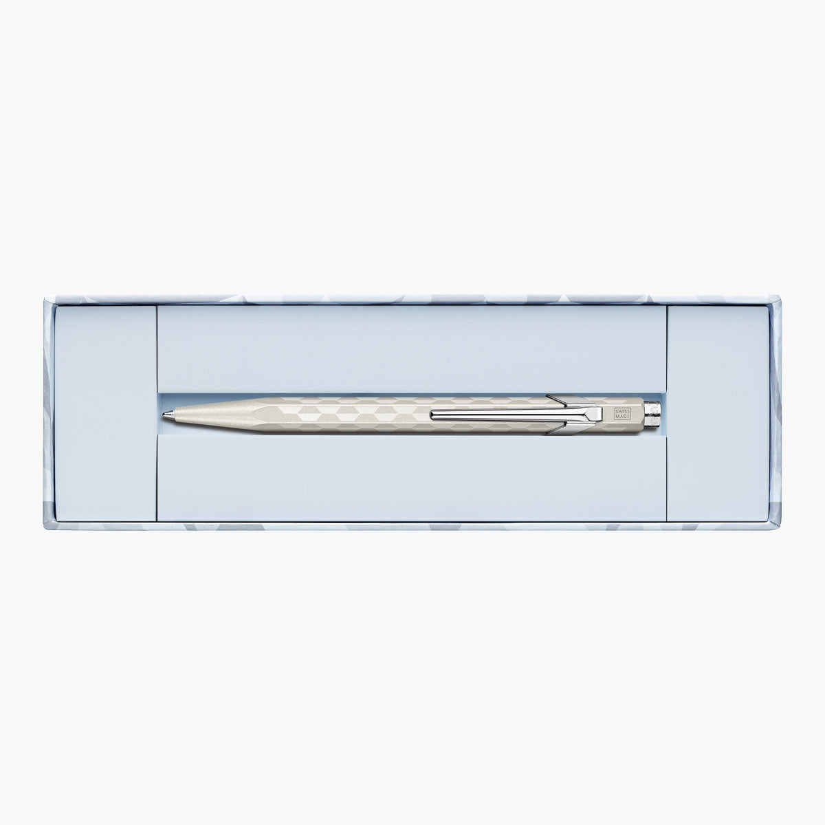 Aluminiowy długopis Caran dAche 849 Alpine Frost – biały, Caran d'Ache, papierniczy design
