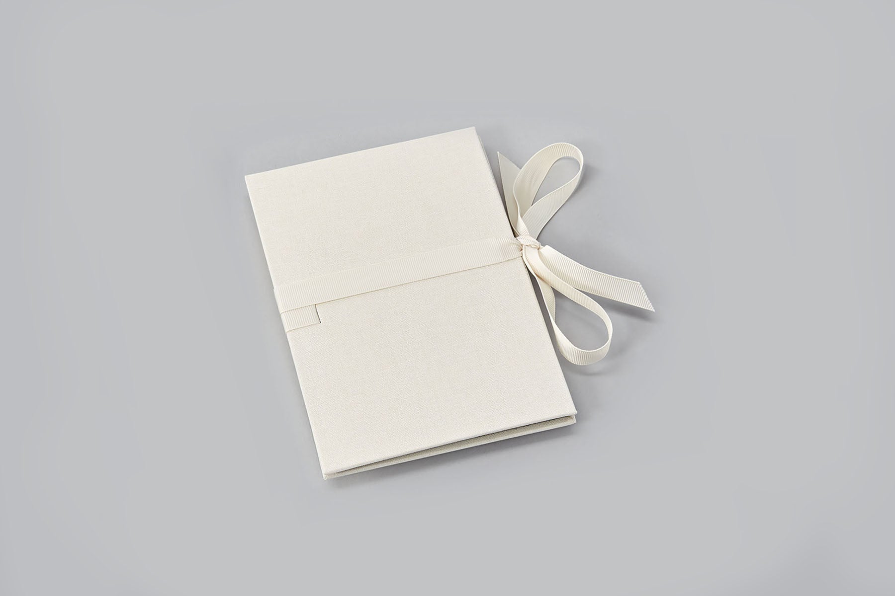 Harmonijkowy album na zdjęcia – kremowy, Semikolon, papierniczy design