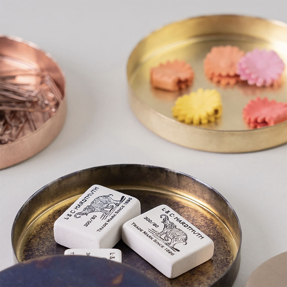 Miedziane puzderko Schale, Picus, papierniczy design