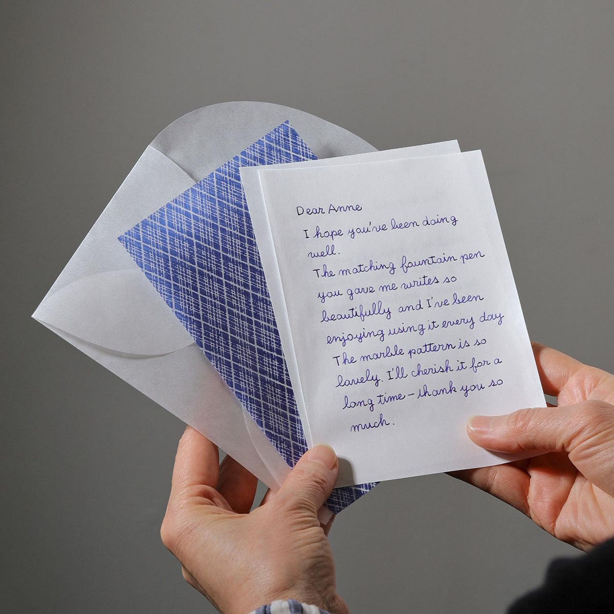 List napisany na japońskim, kremowym papierze Tomoe River.