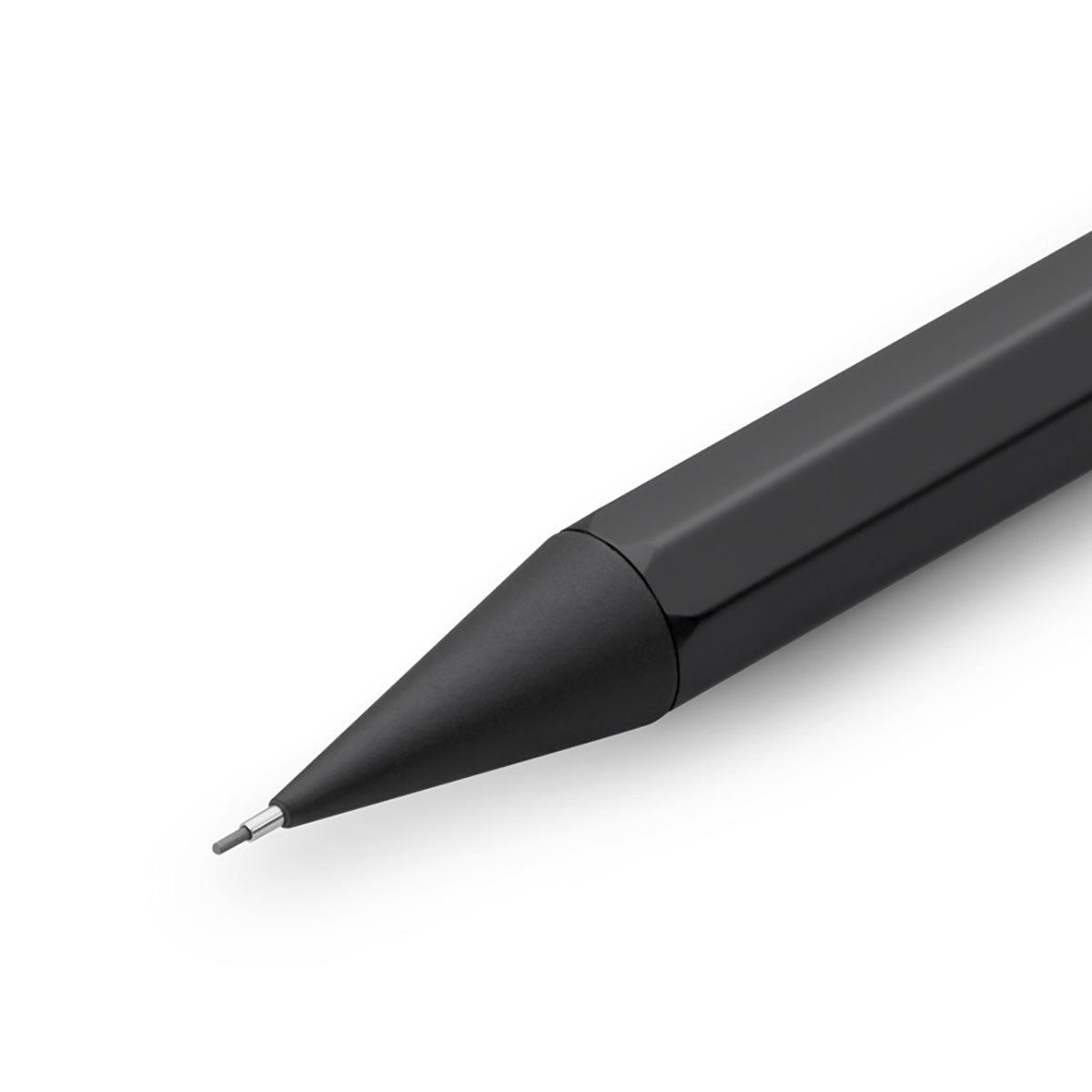 Aluminiowy ołówek Kaweco z kolekcji SPECIAL w kolorze czarnym oraz z wysuniętym grafitem.