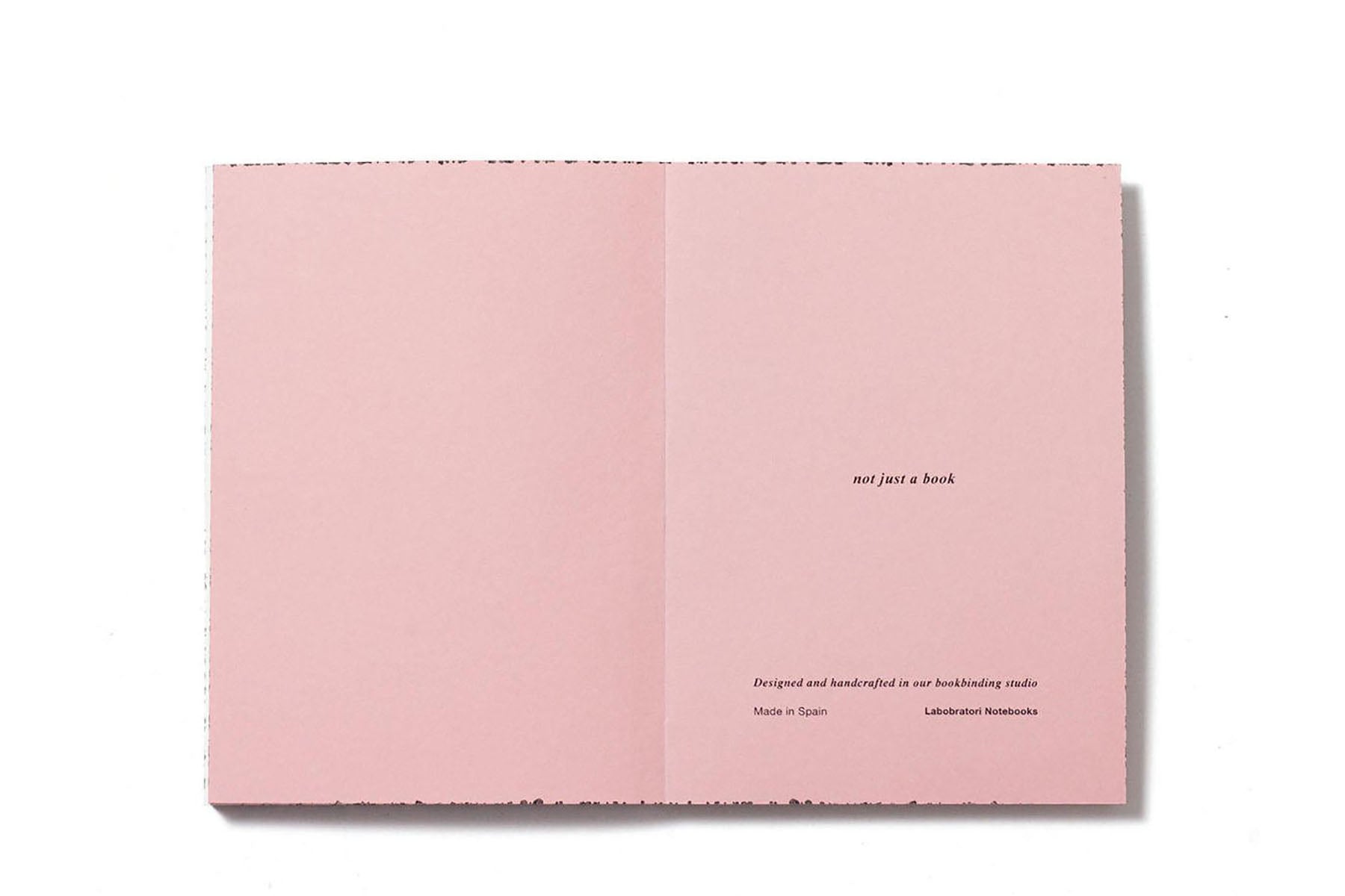 Notes Spray Splash A6 w miękkiej oprawie – różowy, LABOBRATORI, papierniczy design