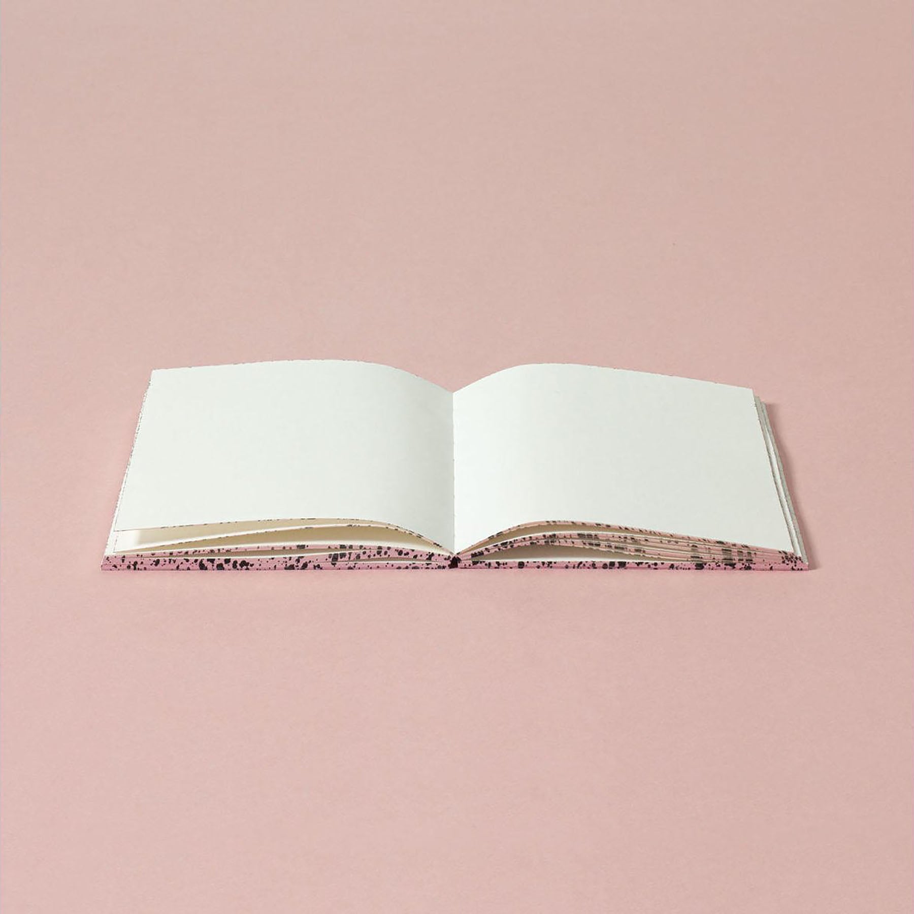 Notes Spray Splash A6 w miękkiej oprawie – różowy, LABOBRATORI, papierniczy design