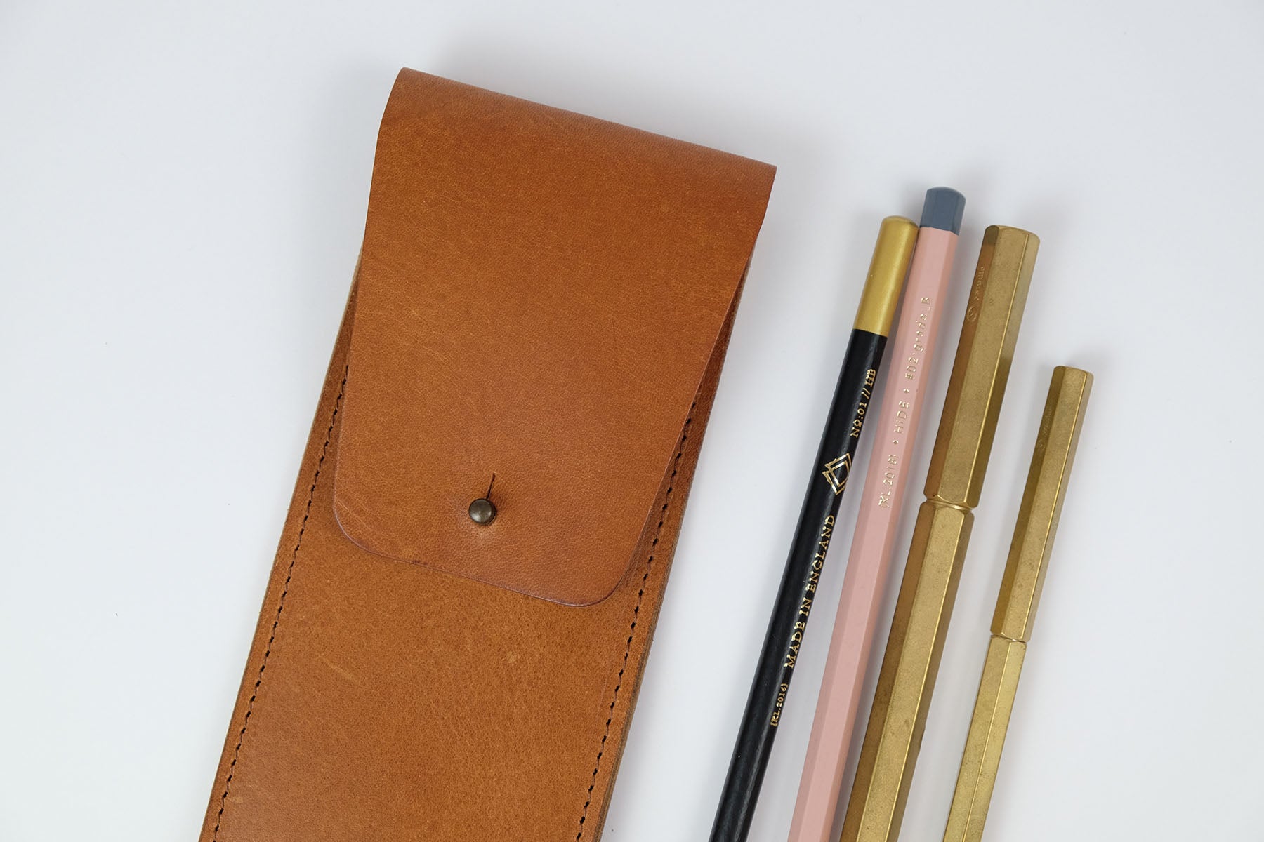 Skórzane etui na przybory do pisania – brązowe, design sklep papierniczy, domowe biuro