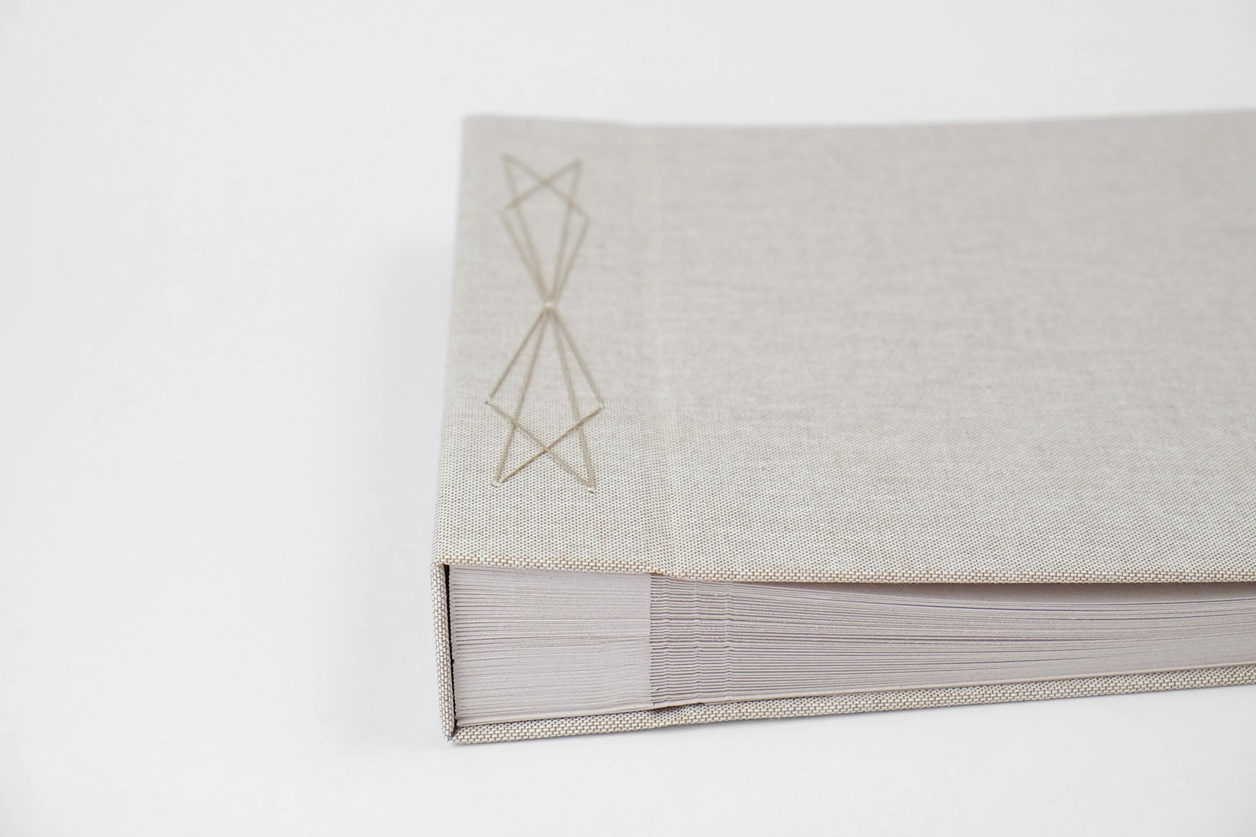 Klasyczny album na zdjęcia – naturalny, papierowe sztuki, domowe biuro, design artykuły biurowe