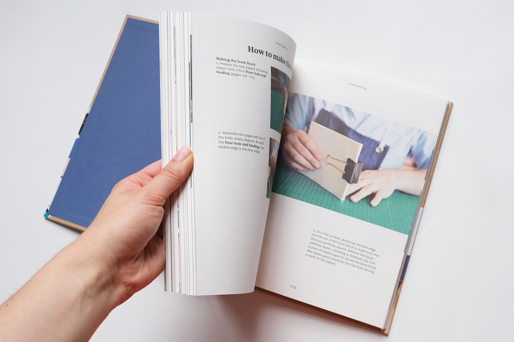 Making books - a guide to creating hand-crafted books, by London Centre for Book Arts, książka o introligatorstwie, papierniczeni, papiernicze design