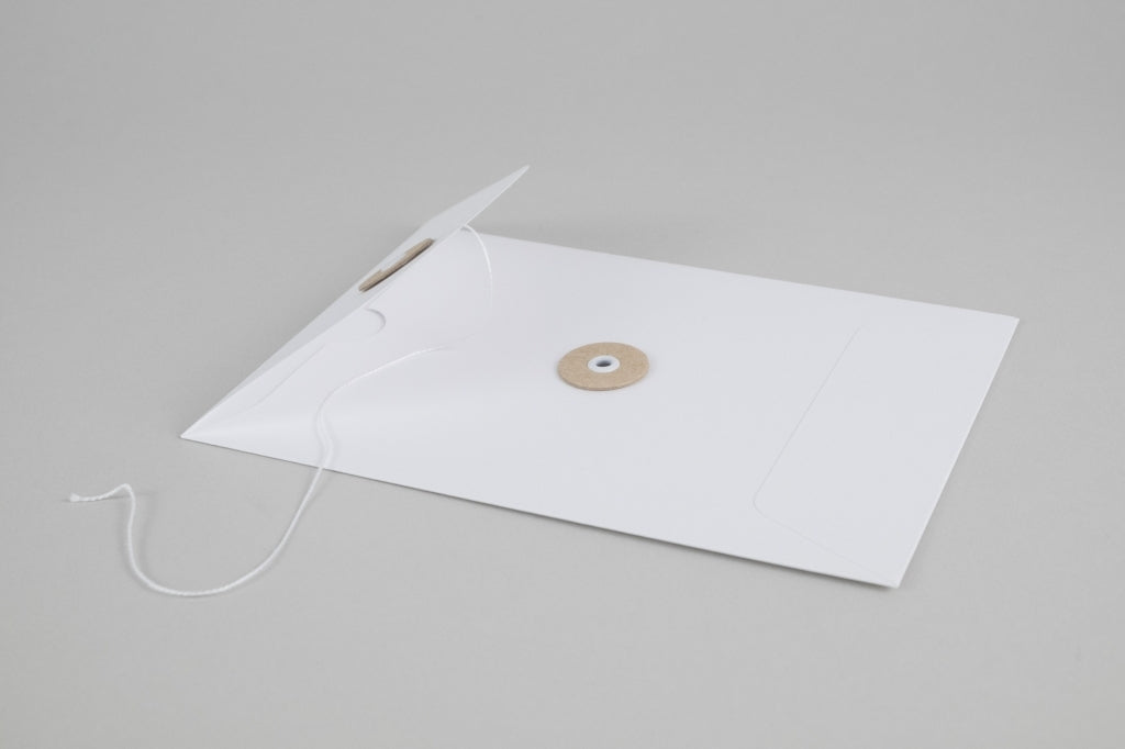 BIAŁE KOPERTY Z GUZIKAMI C5, Papierniczeni, design artykuły biurowe, domowe biuro