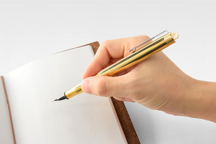Mosiężne pióro wieczne, Traveler's Company, design artykuły biurowe, domowe biuro