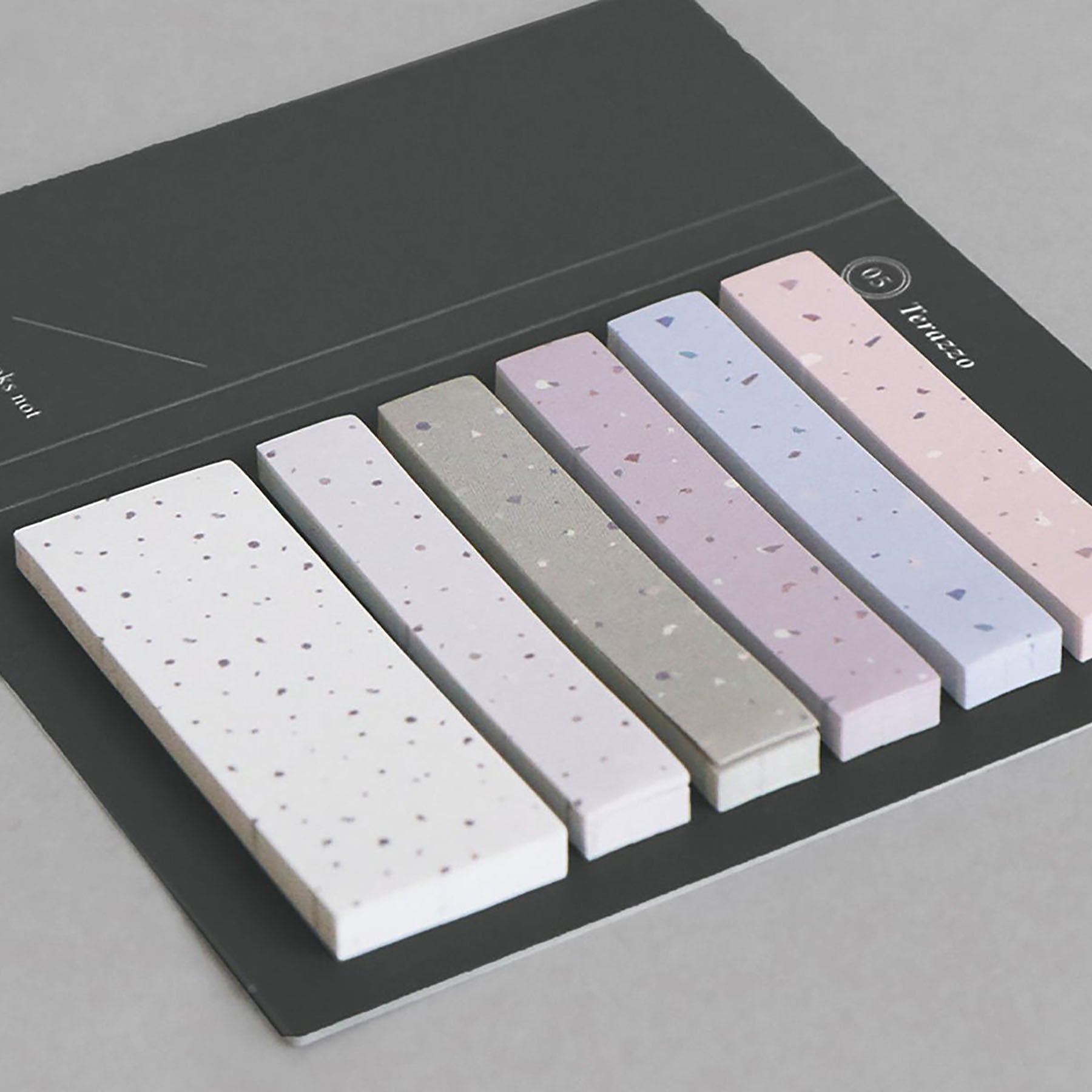 Zakładki samoprzylepne – terrazzo, Iconic, papierniczy design