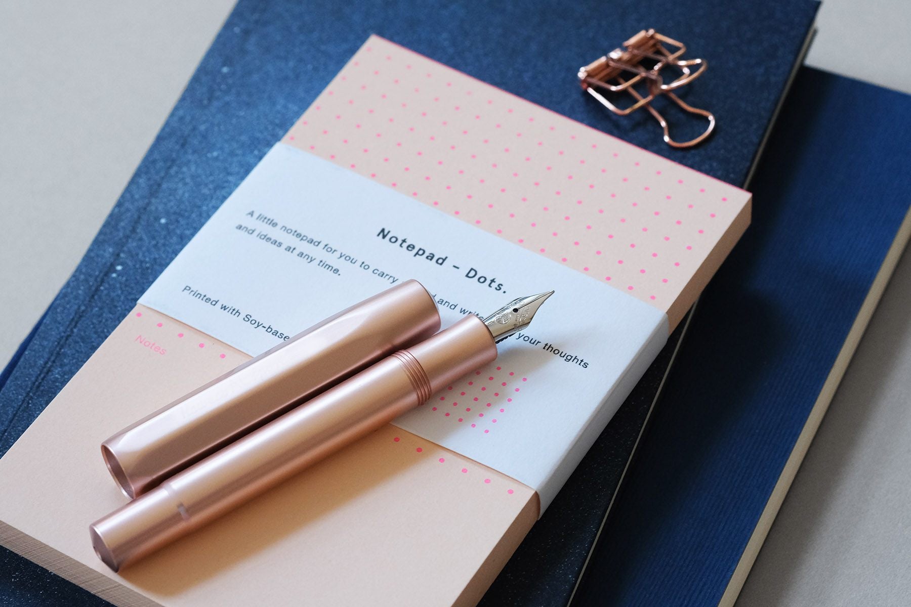 Aluminiowe pióro wieczne AL Sport Rose Gold, Kaweco, design sklep papierniczy, domowe biuro