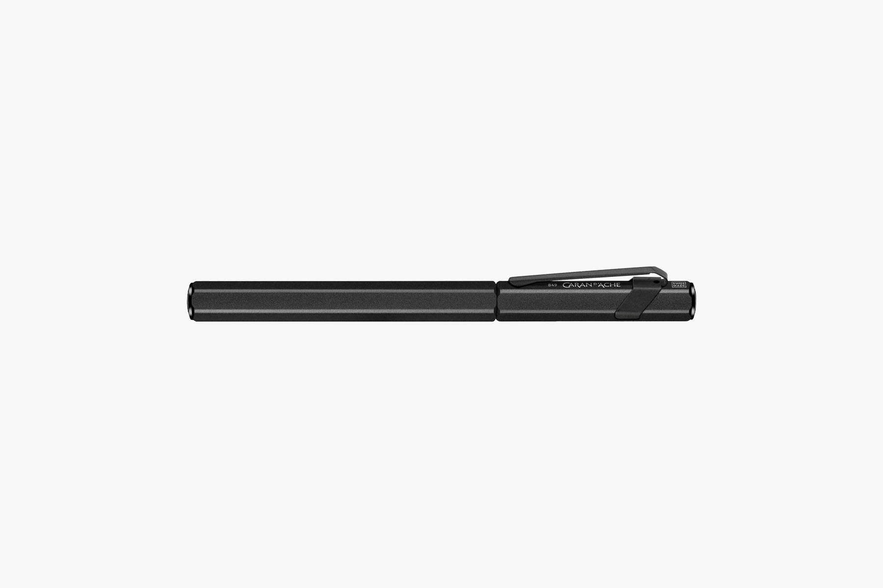 Aluminiowe pióro wieczne Caran dAche 849 – Black Code, Caran d'Ache, papierniczy design