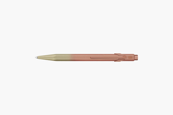 Aluminiowy długopis Caran dAche 849 Claim Your Style – Sunstone Pink, Caran d'Ache, papierniczy design