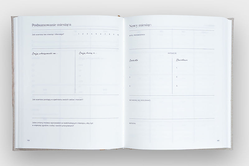 Jaśnie Plan – planner niedatowany różowy, Jaśnie Plan, papierniczy design