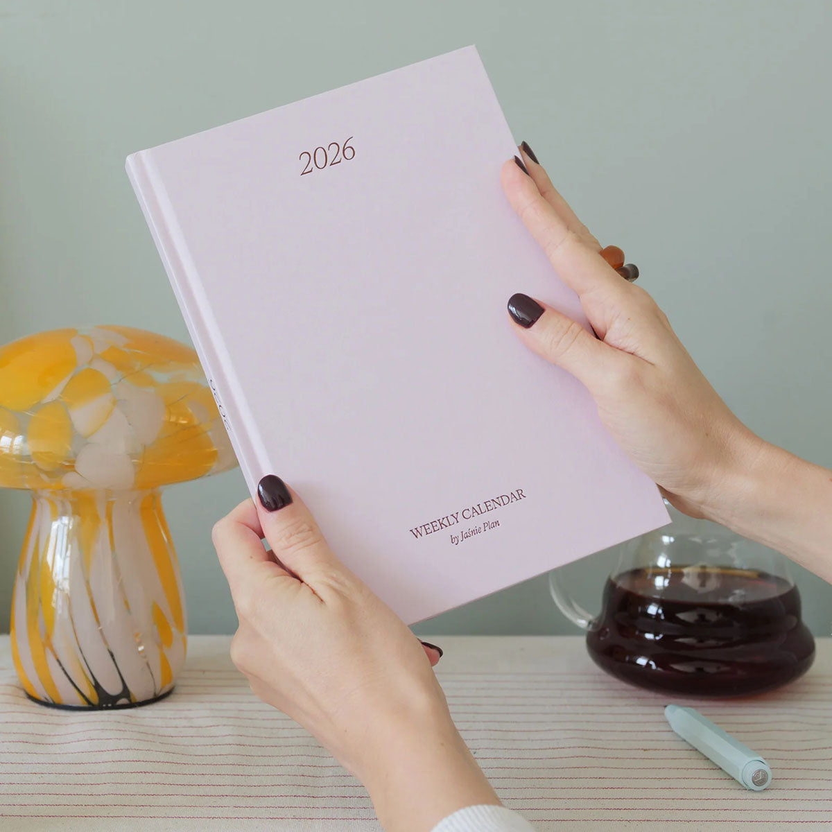 Jaśnie Plan Kalendarz 2026 – różowy, Jaśnie Plan, papierniczy design