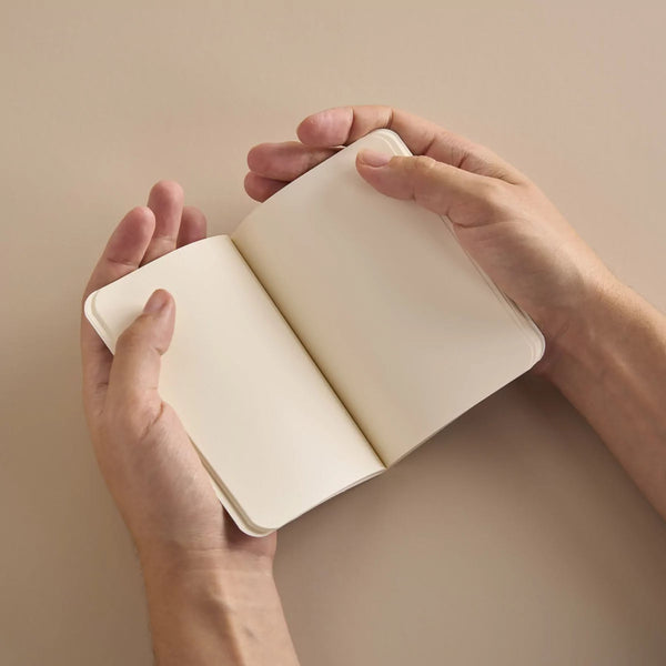 Kieszonkowy notatnik Mini Pocket Book – Brume, Season Paper, papierniczy design