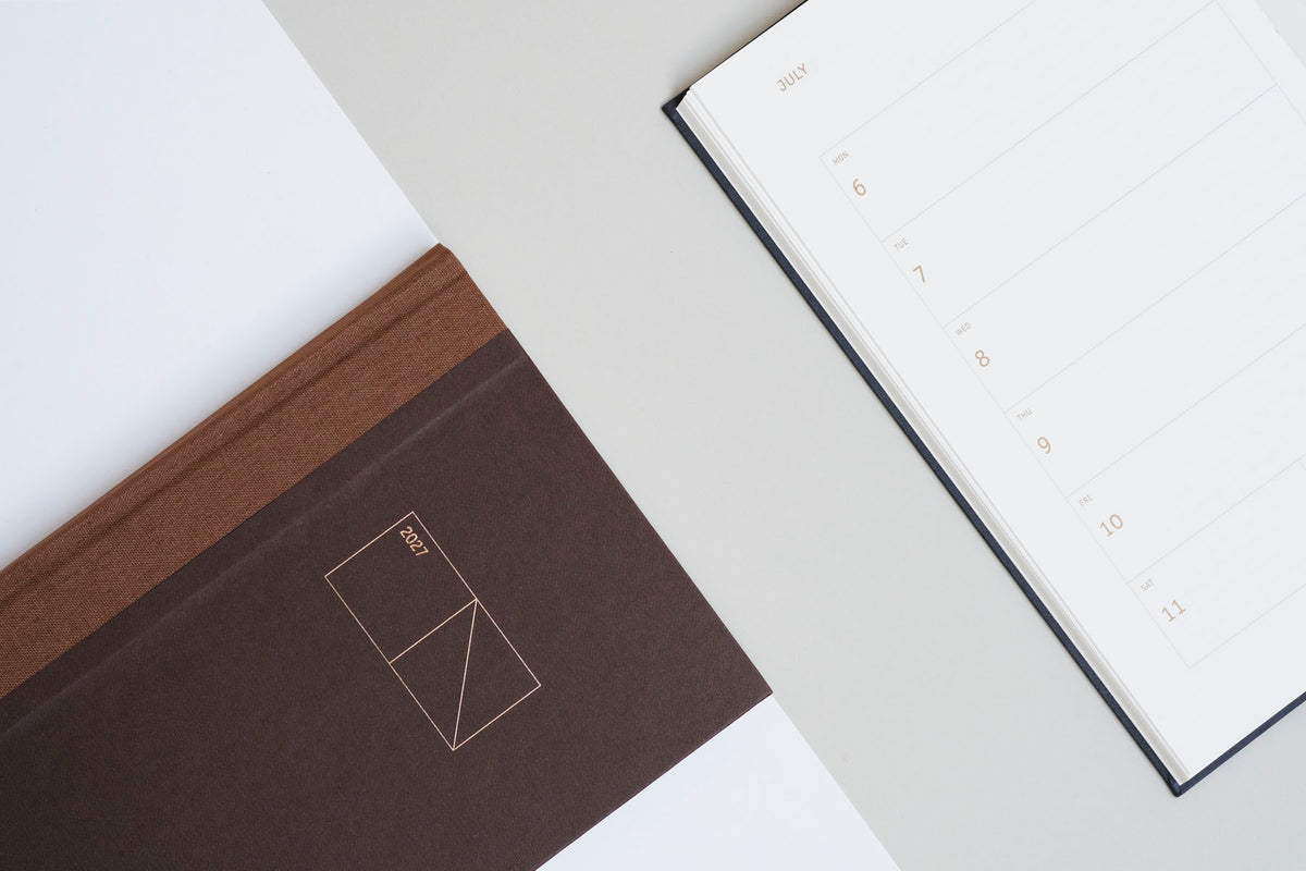 [PRESALE] Copper 2027 Calendar – Chocolate