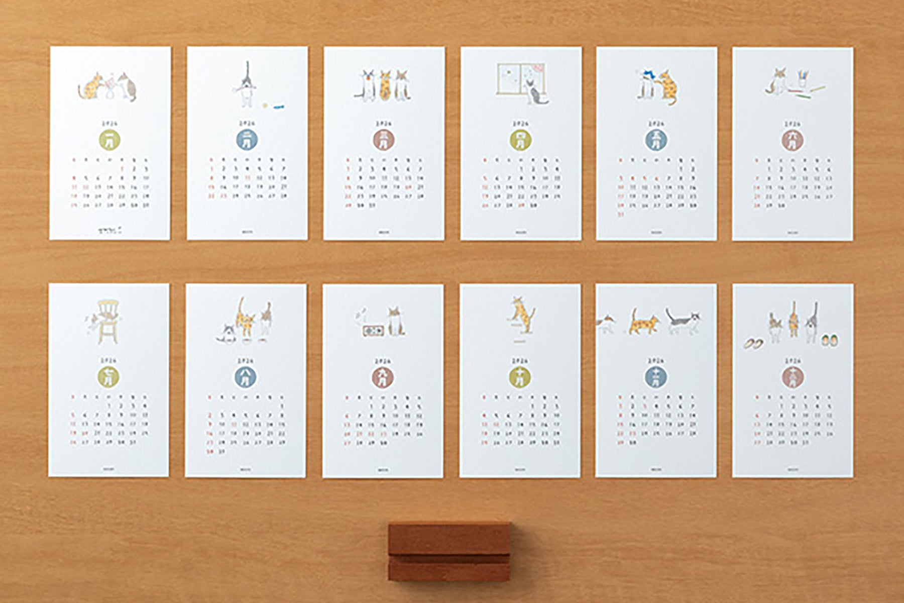 Kalendarz na biurko 2026 – kot, Midori, papierniczy design