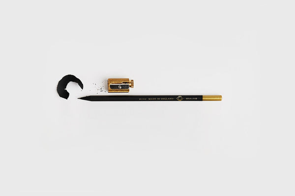 Czarny ołówek HB, Katie Leamon, design sklep papierniczy, domowe biuro